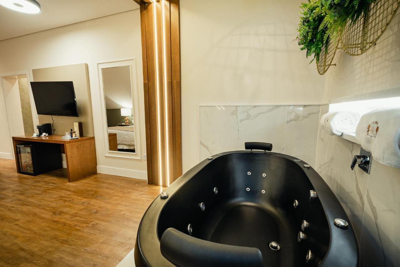 Hotel E Restaurante Giratorio Rf Vision - A Melhor Vista 360 De Грамаду Экстерьер фото
