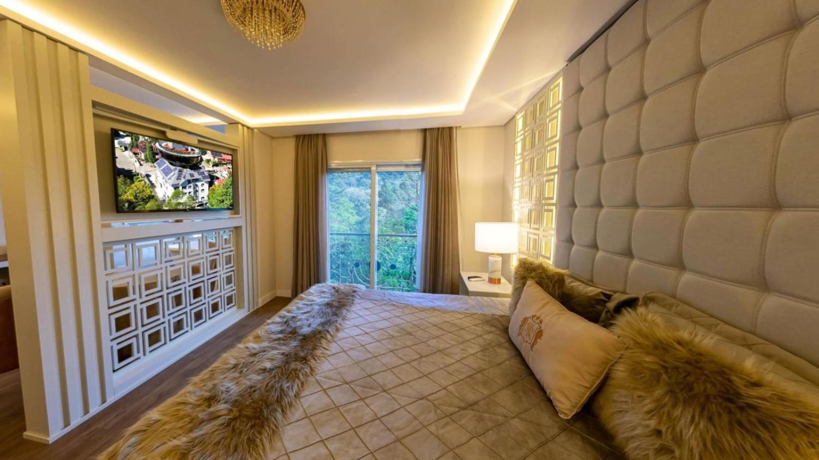 Hotel E Restaurante Giratorio Rf Vision - A Melhor Vista 360 De Грамаду Экстерьер фото